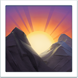 Схід сонця над горами