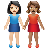Duas Mulheres De Mãos Dadas: Tom de Pele Claro, Tom de Pele Médio