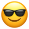 وجه مبتسم بنظارة شمس