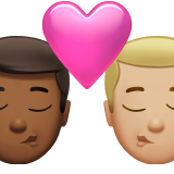 Beijo: Homem, Homem, Tom de Pele Médio-Escuro, Tom de Pele Médio-Claro