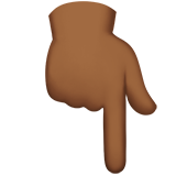 Указывающий вниз палец: темный тон кожи для Apple iOS 18.4