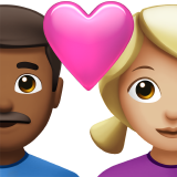Пара з серцем-чоловік: середньо-темний тон шкіри, жінка: середньо-світлий тон шкіри для Apple iOS 18.4