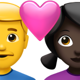 Пара з серцем-чоловік: без тону шкіри, жінка: темний тон шкіри для Apple iOS 18.4