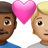 Пара з серцем: чоловік, особистість, середньо-темний тон шкіри, середньо-світлий тон шкіри для Apple iOS 18.4