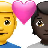 Пара с сердцем: Мужчина, Человек, Без тона кожи, Темный тон кожи для Apple iOS 18.4