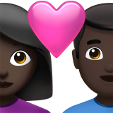 Закохана пара: жінка чоловік дуже темний тон шкіри для Apple iOS 18.4