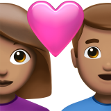 Закохана пара: жінка чоловік середній тон шкіри для Apple iOS 18.4