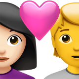 Пара з серцем: жінка, людина, світлий тон шкіри, без тону шкіри для Apple iOS 18.4