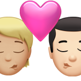 Поцілунок: людина, чоловік, середньо-світлий тон шкіри, світлий тон шкіри для Apple iOS 18.4