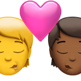 Поцілунок: людина, людина, Без тону шкіри, середньо-темний тон шкіри для Apple iOS 18.4