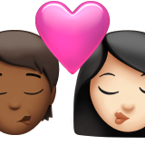 Поцелуй: Человек, Женщина, Средне-темный тон кожи, Светлый тон кожи для Apple iOS 18.4