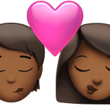 Поцелуй: Человек, Женщина, Средне-Темный Тон Кожи для Apple iOS 18.4
