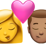 Поцілунок-жінка: без тону шкіри, чоловік: середній тон шкіри для Apple iOS 18.4