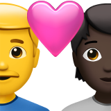 Couple avec cœur : homme, personne, sans teint, teint foncé pour Apple iOS 26.4