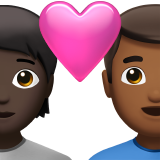Couple avec cœur : personne, homme, teint foncé, teint moyen-foncé pour Apple iOS 26.4