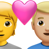 Couple avec cœur : personne, homme, sans teint, teint moyen-clair pour Apple iOS 26.4