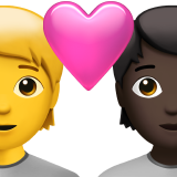 Pasangan Dengan Hati: Orang, Orang, Tanpa Warna Kulit, Warna Kulit Gelap untuk Apple iOS 26.4