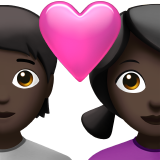 Couple avec coeur : personne, femme, teint foncé pour Apple iOS 26.4