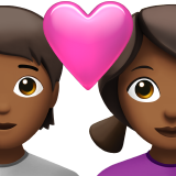 Pasangan Dengan Hati: Orang, Wanita, Warna Kulit Sedang-Gelap untuk Apple iOS 26.4