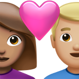 Pasangan dengan hati: wanita, pria, warna kulit sedang, warna kulit cerah-sedang untuk Apple iOS 26.4