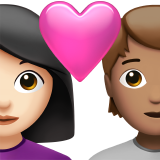 Pasangan Berhati: Wanita, Orang, Warna Kulit Cerah, Warna Kulit Sedang untuk Apple iOS 26.4