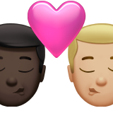 Pocałunek: mężczyzna, mężczyzna, karnacja ciemna i karnacja średnio jasna dla Apple iOS 26.4