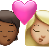 Beijo: Pessoa, Mulher, Tom de pele médio-escuro, Tom de pele médio-claro para Apple iOS 26.4