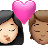 Beijo: Mulher, Pessoa, Tom de pele claro, Tom de pele médio para Apple iOS 26.4
