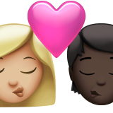 Ciuman: Wanita, Orang, Warna Kulit Sedang-Terang, Warna Kulit Gelap untuk Apple iOS 26.4