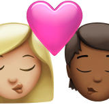 Beijo: Mulher, Pessoa, Tom de pele médio-claro, Tom de pele médio-escuro para Apple iOS 26.4