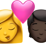 Beijo: Mulher, Pessoa, Sem Tom de Pele, Tom de Pele Escuro para Apple iOS 26.4