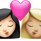 Berciuman: wanita, wanita, warna kulit cerah, warna kulit cerah-sedang untuk Apple iOS 26.4