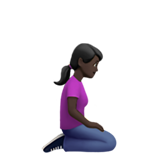 Mulher ajoelhada de frente para a direita: tom de pele escuro para Apple iOS 26.4