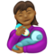 授乳する女性：やや濃い肌色