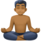 Homme Dans La Posture Du Lotus: Peau Moyennement Foncée