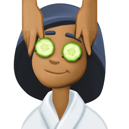 Mulher Recebendo Massagem Facial: Pele Morena Escura para Facebook 16.0