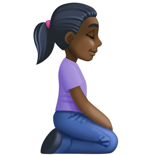 Mulher ajoelhada de frente para a direita: tom de pele escuro para Facebook 16.0