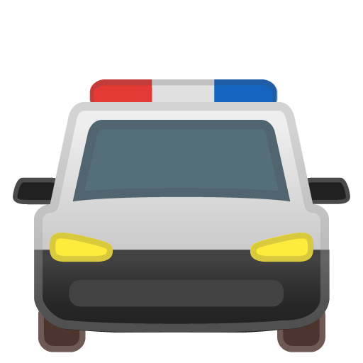 आती हुई पुलिस कार