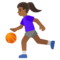 Frau Mit Ball: Mitteldunkle Hautfarbe Frau Mit Ball: Mitteldunkle Hautfarbe