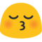 Faccina Che Bacia Con Occhi Chiusi