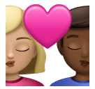 Baiser: Femme, Homme, Peau Moyennement Claire, Peau Moyennement Foncée