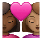 Baiser: Femme, Femme, Peau Moyennement Foncée, Peau Moyenne