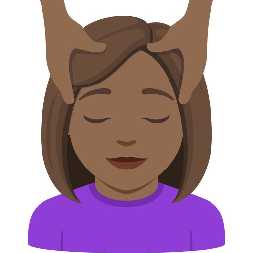 Mulher Recebendo Massagem Facial: Pele Morena Escura para JoyPixels 10.0