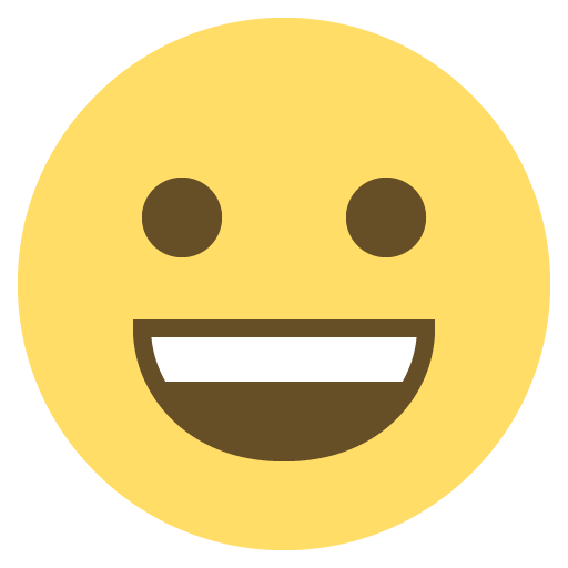 وجه مبتسم بعينين كبيرتين