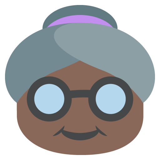 سيدة عجوز: بشرة داكنة