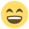 وجه مبتسم بعينين باسمتين