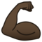 Angespannter Bizeps: Dunkle Hautfarbe