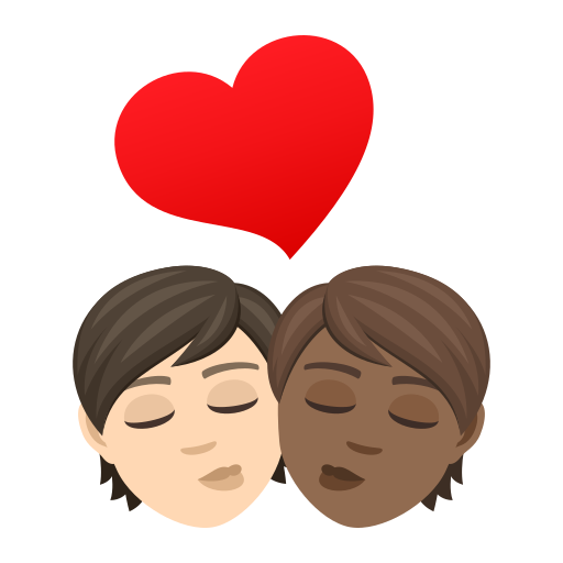 Kuss: Person, Person, Helle Hautfarbe, Mitteldunkle Hautfarbe