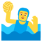 Мужчина играет в водное поло