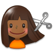 Personne Qui Se Fait Couper Les Cheveux: Peau Moyennement Foncée Personne Qui Se Fait Couper Les Cheveux: Peau Moyennement Foncée
